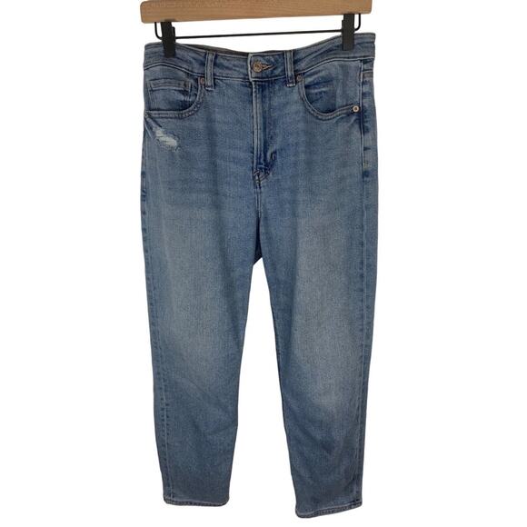 American Eagle Womens stretch Distressed Light Wash Jeans Size 6 - Picture 1 of 9